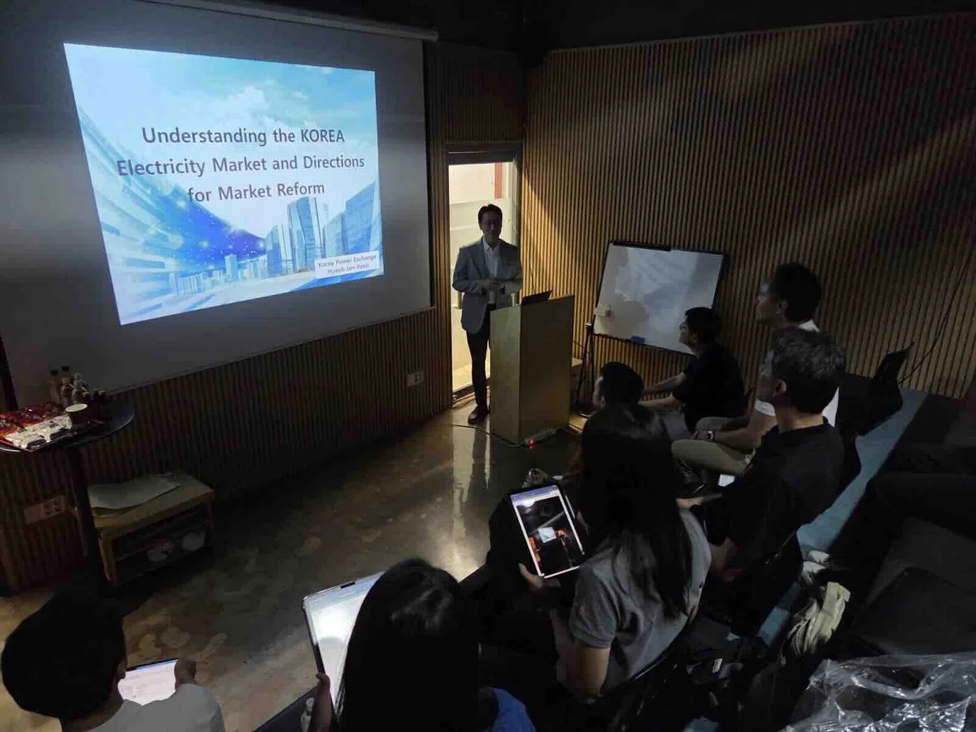 EIPGrid and Thailand’s SGtech delegation during a technical study visit in Korea (1)